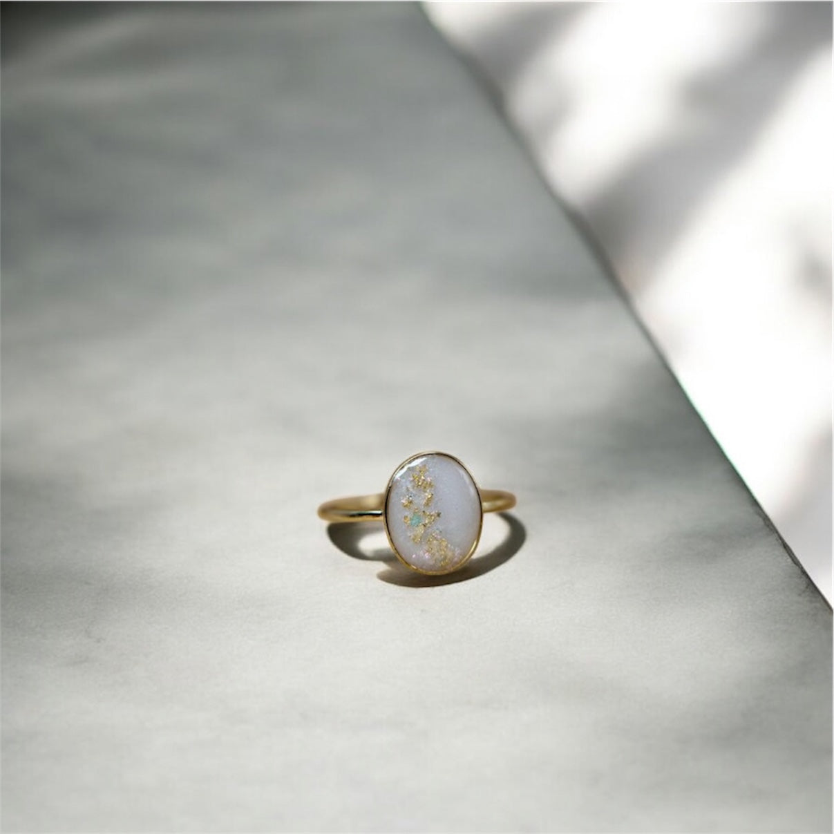 Oval Deluxe Keepsake Ring